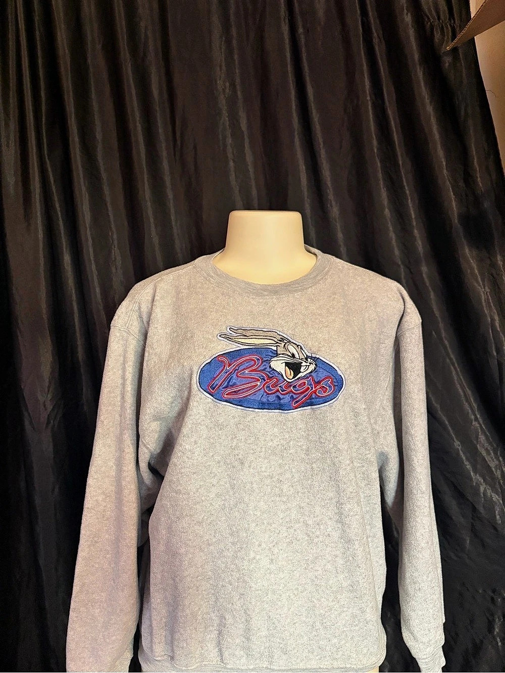 Looney Tunes Bugs Bunny Graphic Gray Sweatshirt
